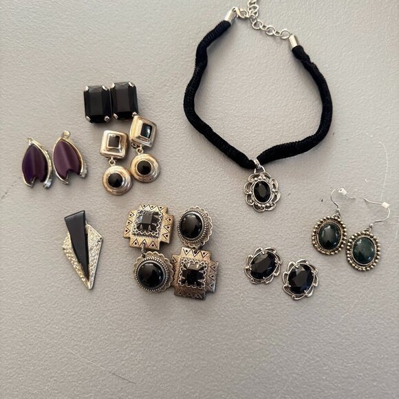 Lot of antique and vintage beautiful black onyx jewelery - Picture 1 of 16